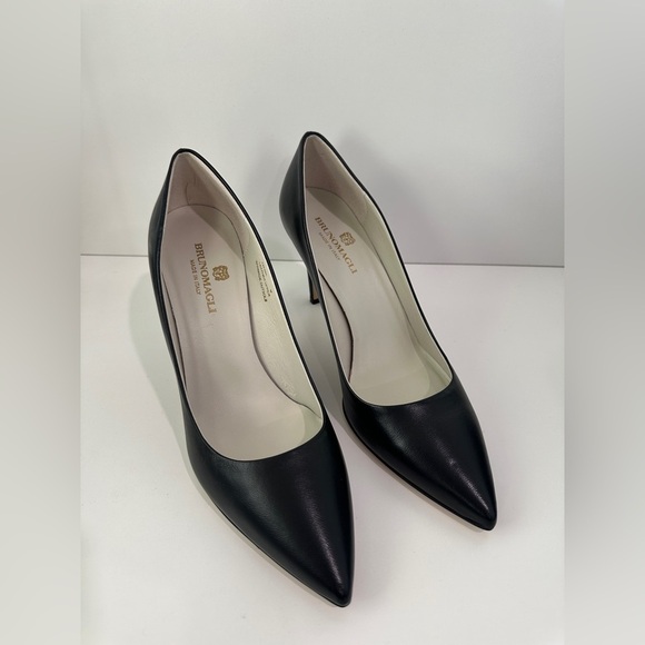 Bruno Magli Telma black pumps pointed toe, new in box size 9 - Picture 6 of 9